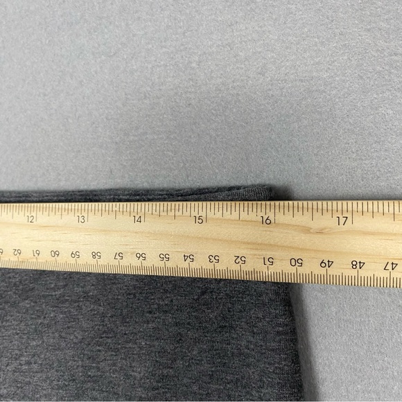 Cabi Gray Skirted M’Leggings Size Medium Athleisure Pickleball Gym - Picture 7 of 11